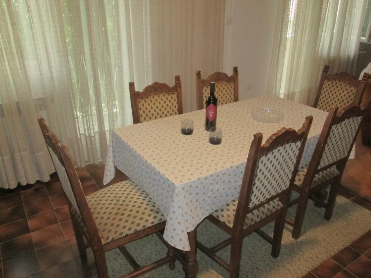 Velin Apartment Split