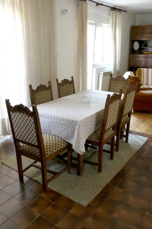 Velin Apartment Split