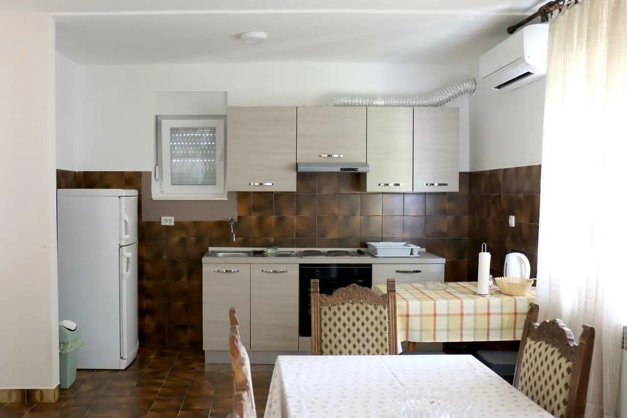 Velin Apartment Split